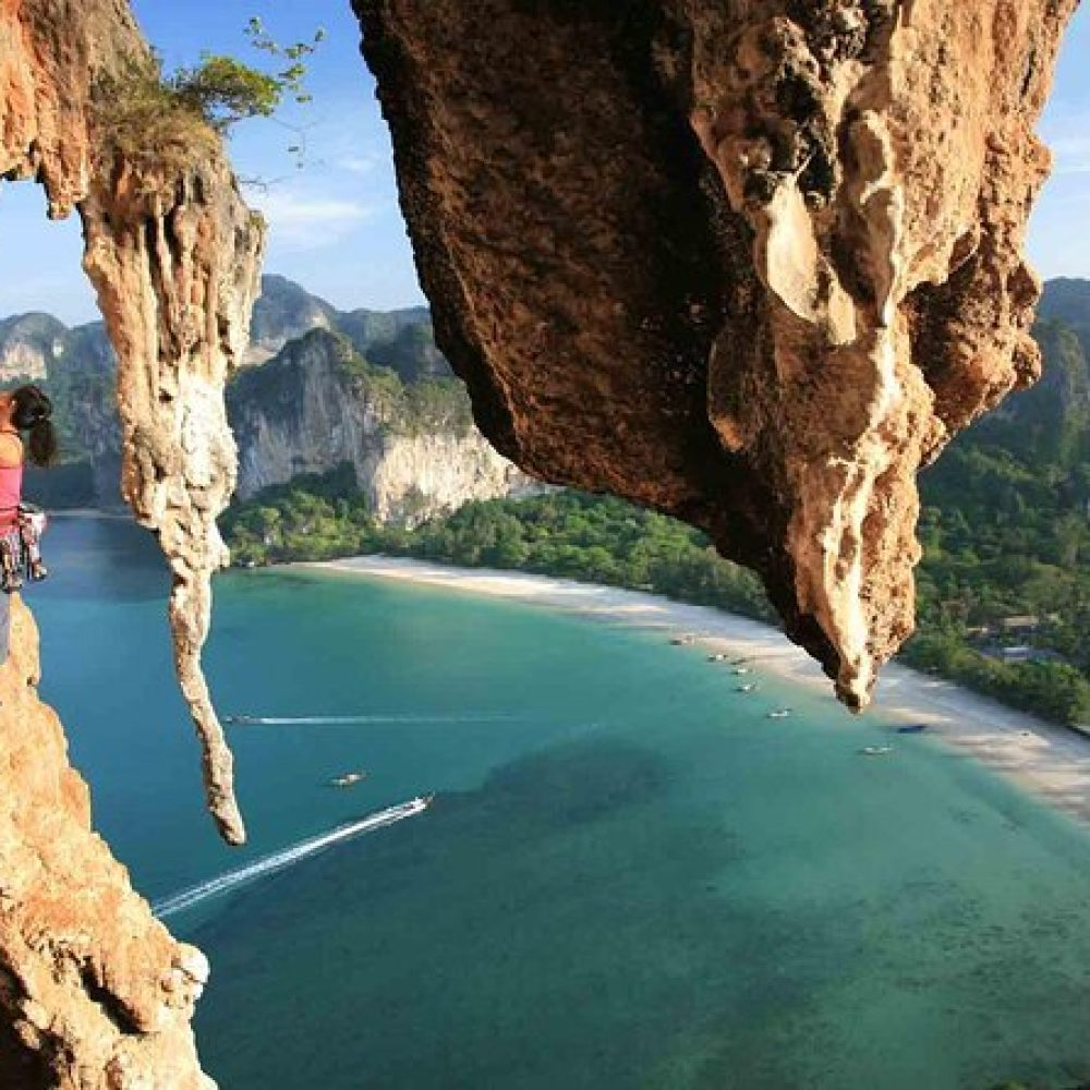 Escalada nas falésias de Railay Beach